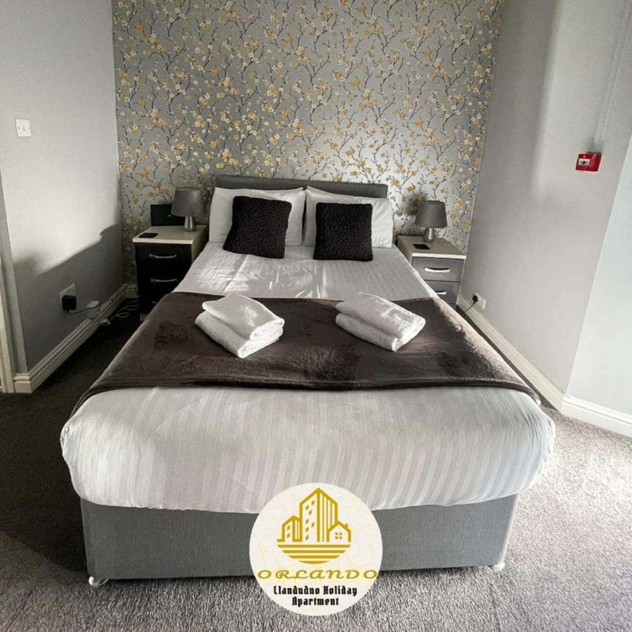 חלנדודנו Orlando Llandundo Apartment מראה חיצוני תמונה